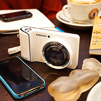 Samsung Galaxy Camera –   